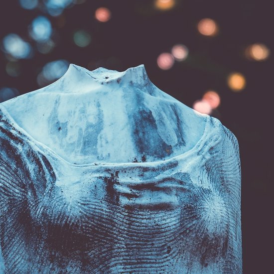 The Legend Of “Headless Annie” Haunting A South Carolina Cemetery